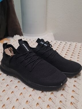 Men's Black Knit Athletic Lace-Up Sneakers